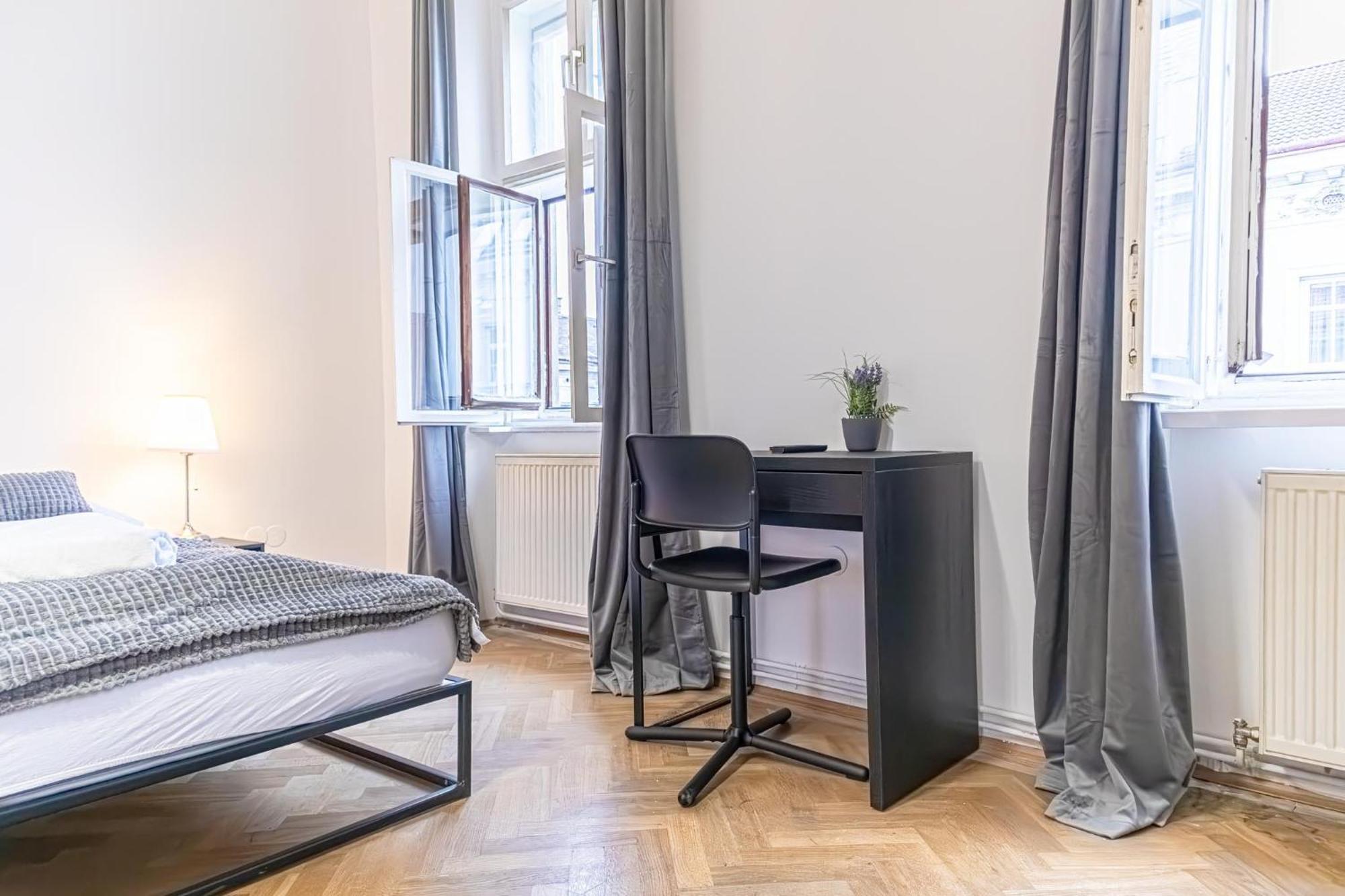 Spacious 2Br Apt -Near Wiener Stadthalle Burggassewiener Well Located Exterior foto